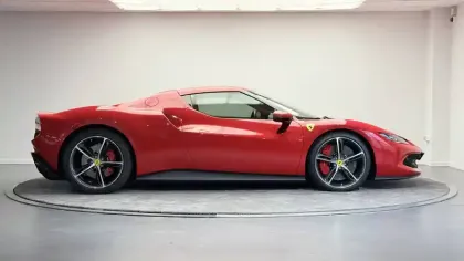 Photo 33 Ferrari 296 GTB  3.0 Turbo V6 Hybride 830 ch