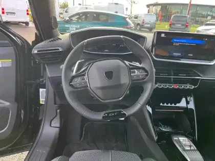 Photo 28 Peugeot 2008  Hybrid 145 e-DCS6