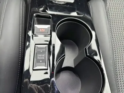 Photo 29 Peugeot 2008  PureTech 130 S&S EAT8