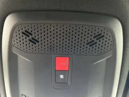 Photo 25 Peugeot 2008  PureTech 130 S&S EAT8