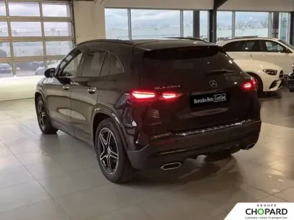 Photo 61 Mercedes GLA  200 d 8G-DCT 4Matic