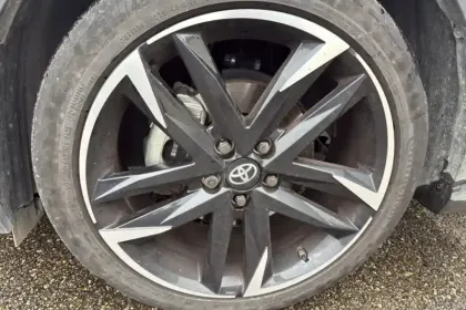 Photo 11 Toyota C-HR  Hybride 200