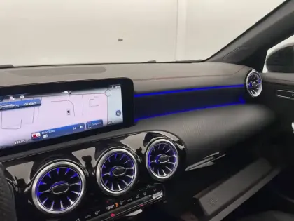 Photo 25 Mercedes CLA  Shooting Brake 250 e Hybrid EQ 8G-DCT