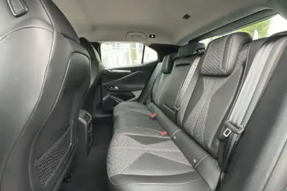 Photo 32 DS DS 4  PureTech 180 EAT8