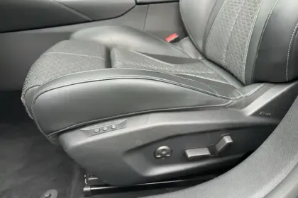 Photo 47 DS DS 4  PureTech 180 EAT8