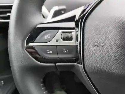 Photo 23 Peugeot 5008  PureTech 130ch S&S EAT8 Allure Pack