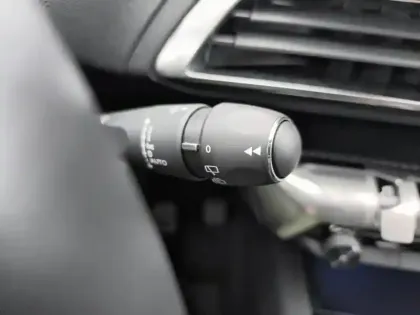 Photo 16 Peugeot 5008  PureTech 130ch S&S EAT8 Allure Pack