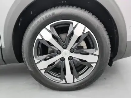 Photo 14 Peugeot 5008  PureTech 130ch S&S EAT8 Allure Pack