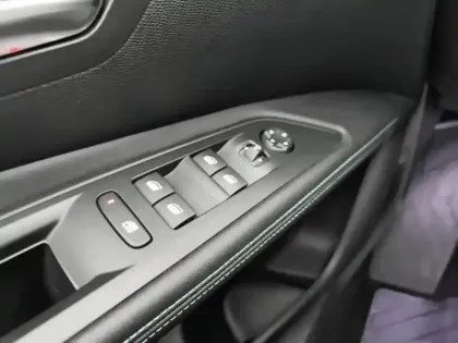 Photo 18 Peugeot 5008  PureTech 130ch S&S EAT8 Allure Pack