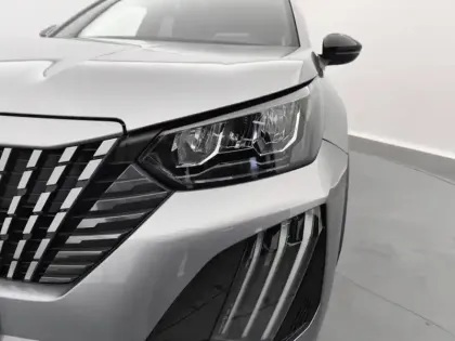 Photo 13 Peugeot 2008  PureTech 100 S&S BVM6 Allure