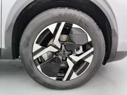 Photo 14 Peugeot 2008  PureTech 100 S&S BVM6 Allure