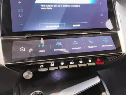 Photo 12 Peugeot 308  PHEV 180 e-EAT8 Allure