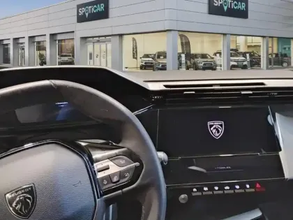 Photo 9 Peugeot 308  PHEV 180 e-EAT8 Allure