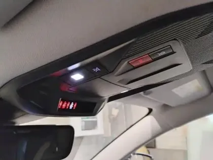 Photo 24 Peugeot 308  PHEV 180 e-EAT8 Allure