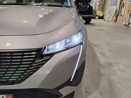 Photo 13 Peugeot 308  SW PureTech 130ch S&S BVM6 Allure