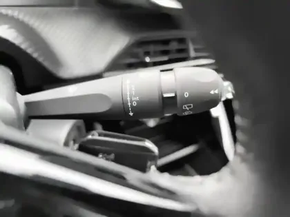 Photo 16 Peugeot 208  PureTech 75 S&S BVM5 Active Pack