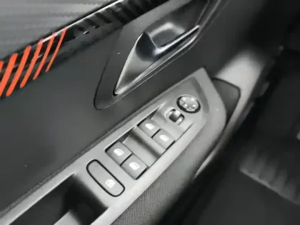 Photo 19 Peugeot 208  PureTech 75 S&S BVM5 Active Pack