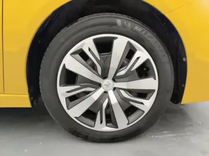 Photo 14 Peugeot 208  PureTech 75 S&S BVM5 Active Pack