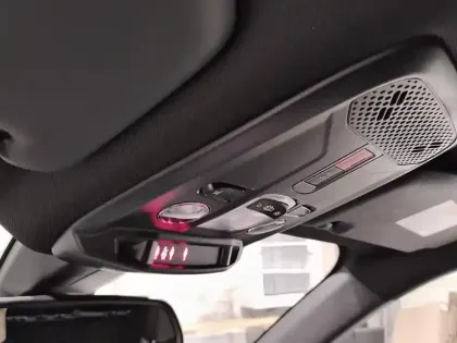 Photo 24 Peugeot 2008  PureTech 100 S&S BVM6 Allure