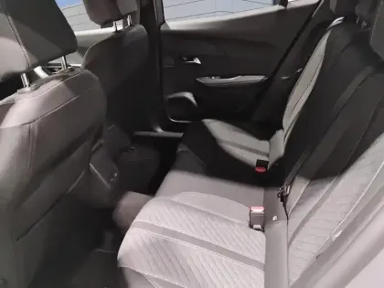 Photo 22 Peugeot 2008  PureTech 100 S&S BVM6 Allure