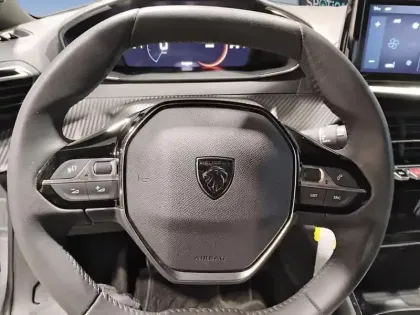 Photo 11 Peugeot 2008  PureTech 100 S&S BVM6 Allure