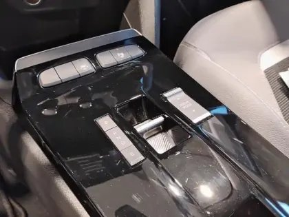 Photo 23 Opel Mokka  Electrique 136 ch & Batterie 50 kWh Elegance