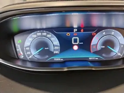 Photo 20 Peugeot 3008  1.6 BlueHDi 120ch S&S EAT6 GT Line