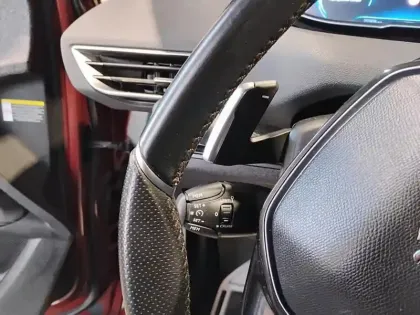 Photo 16 Peugeot 3008  1.6 BlueHDi 120ch S&S EAT6 GT Line