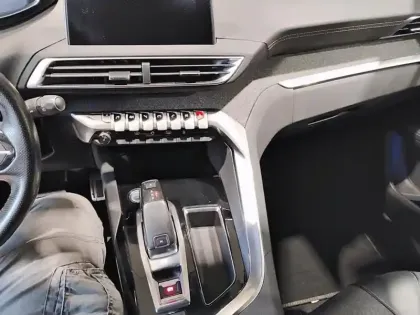 Photo 21 Peugeot 3008  1.6 BlueHDi 120ch S&S EAT6 GT Line