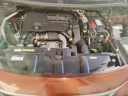 Photo 6 Peugeot 3008  1.6 BlueHDi 120ch S&S EAT6 GT Line