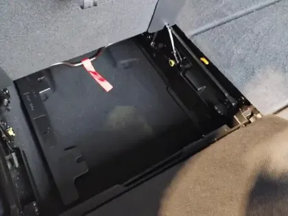 Photo 26 Peugeot 5008  Hybrid 136 e-DCS6 Allure Pack