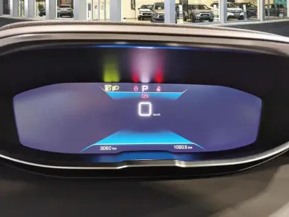 Photo 20 Peugeot 5008  Hybrid 136 e-DCS6 Allure Pack