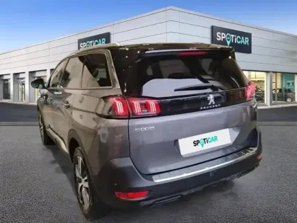 Photo 29 Peugeot 5008  Hybrid 136 e-DCS6 Allure Pack