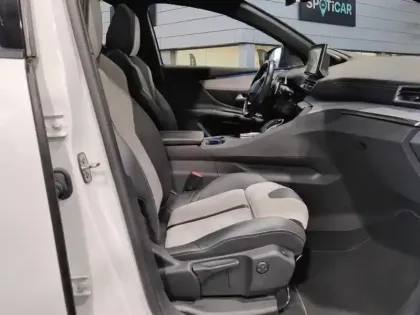 Photo 8 Peugeot 3008  Hybrid 225 e-EAT8 GT Pack