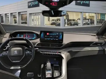 Photo 9 Peugeot 3008  Hybrid 225 e-EAT8 GT Pack