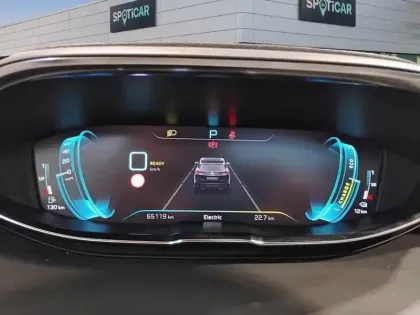 Photo 20 Peugeot 3008  Hybrid 225 e-EAT8 GT Pack