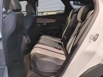 Photo 22 Peugeot 3008  Hybrid 225 e-EAT8 GT Pack