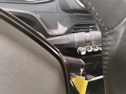 Photo 17 Peugeot 208  PureTech 75 S&S BVM5 Active Pack