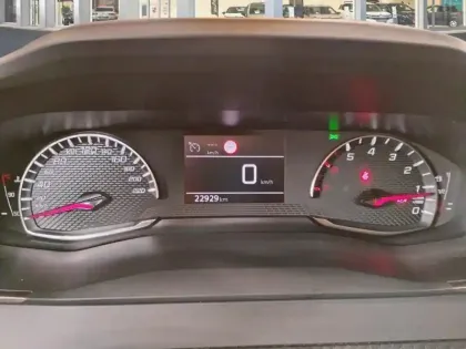 Photo 20 Peugeot 208  PureTech 75 S&S BVM5 Active Pack