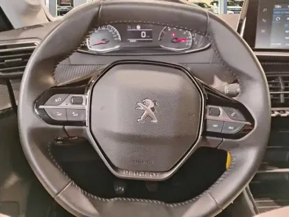 Photo 11 Peugeot 208  PureTech 75 S&S BVM5 Active Pack