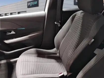 Photo 8 Peugeot 208  BlueHDi 100 S&S BVM6 Style