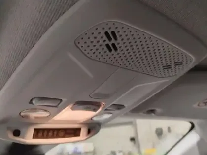 Photo 24 Peugeot 208  BlueHDi 100 S&S BVM6 Style