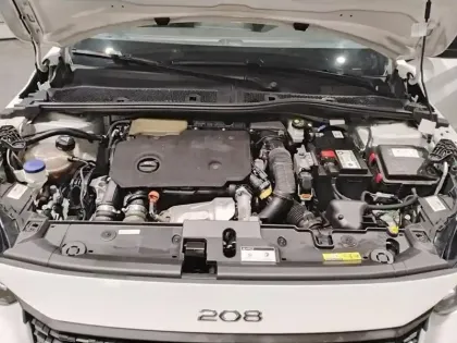 Photo 6 Peugeot 208  BlueHDi 100 S&S BVM6 Style