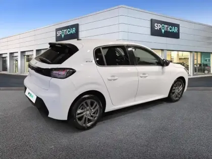 Photo 27 Peugeot 208  BlueHDi 100 S&S BVM6 Style