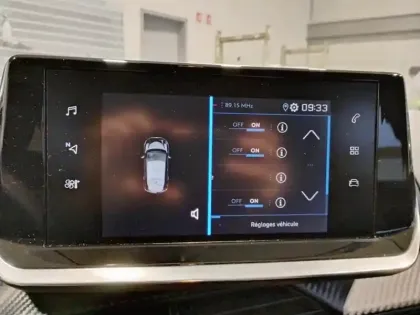 Photo 25 Peugeot 208  BlueHDi 100 S&S BVM6 Style