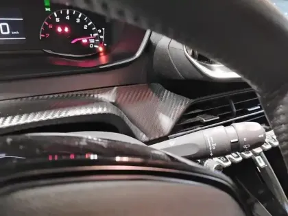 Photo 17 Peugeot 208  BlueHDi 100 S&S BVM6 Style