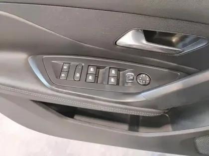 Photo 19 Peugeot 408  PureTech 130 ch S&S EAT8 Allure Pack