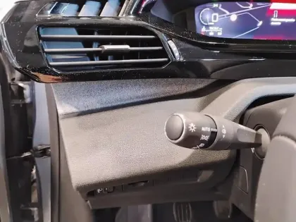 Photo 16 Peugeot 308  SW PureTech 130ch S&S BVM6 Allure