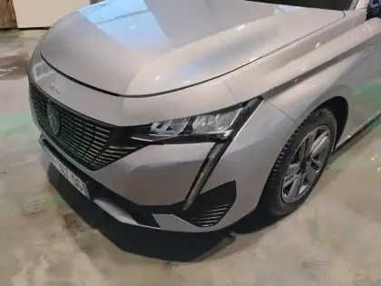 Photo 13 Peugeot 308  SW PureTech 130ch S&S BVM6 Allure