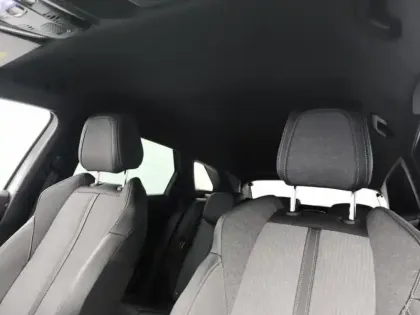 Photo 24 Peugeot 3008  Hybrid 180 e-EAT8 Allure Pack